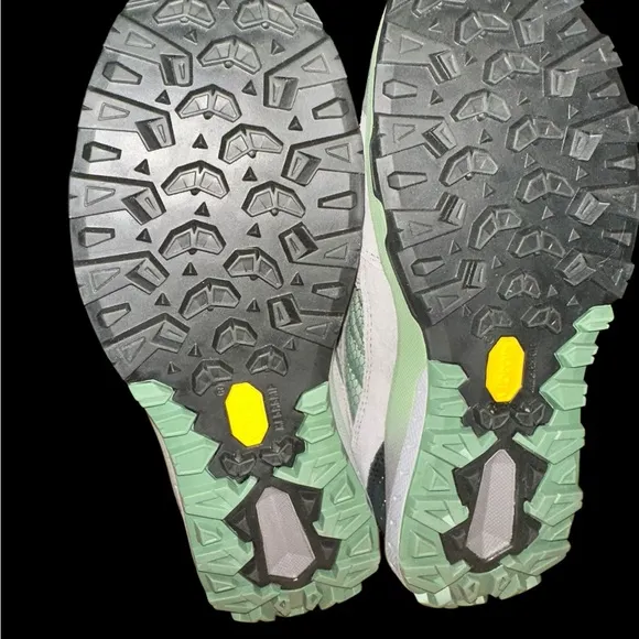 New, Asolo Women's Landscape GV ML Hedge Green Hiking Boots. US 7.