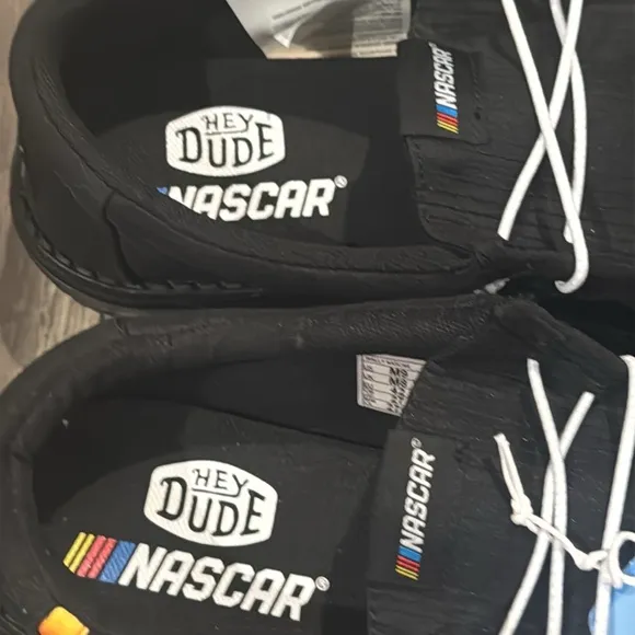 New authentic Hey Dude NASCAR signat shoes sz men’s 9 display