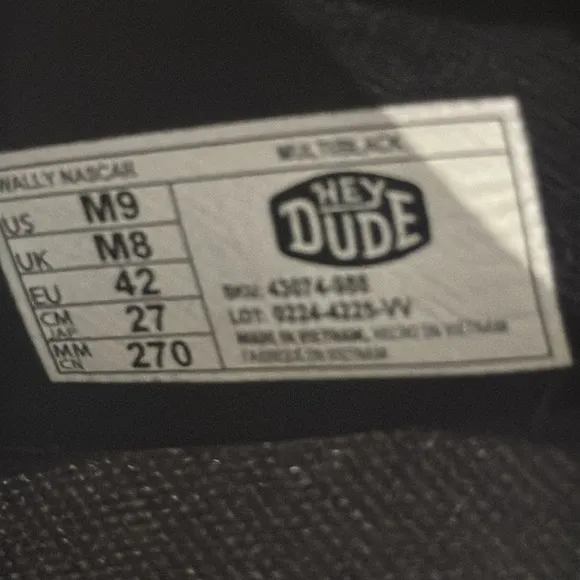 New authentic Hey Dude NASCAR signat shoes sz men’s 9 display