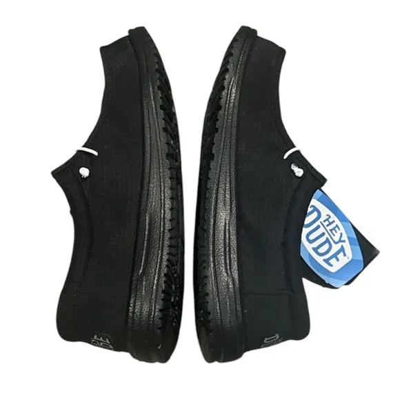 New authentic Hey Dude NASCAR signat shoes sz men’s 9 display