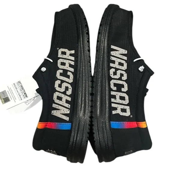 New authentic Hey Dude NASCAR signat shoes sz men’s 9 display