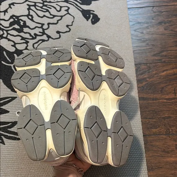 New balance 9060 pink and cream