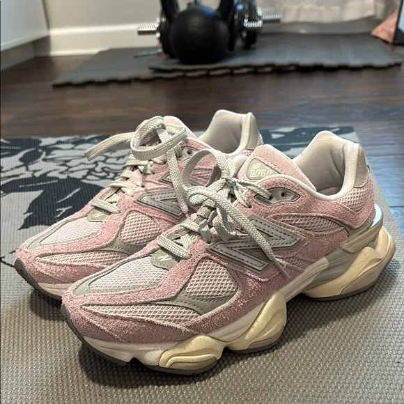 New balance 9060 pink and cream