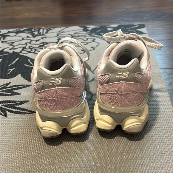 New balance 9060 pink and cream