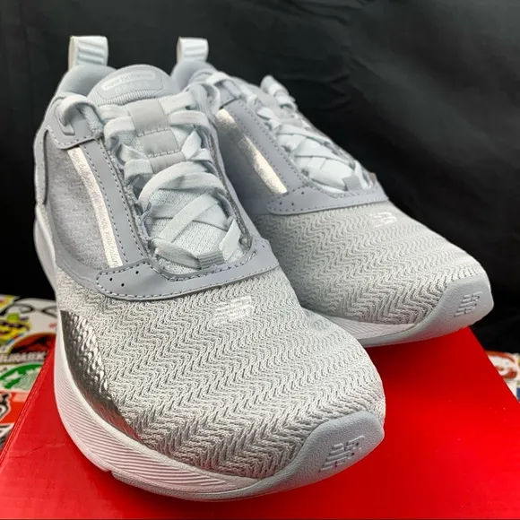 New Balance Light Cyclone Beaya Womens Varoius Sizes