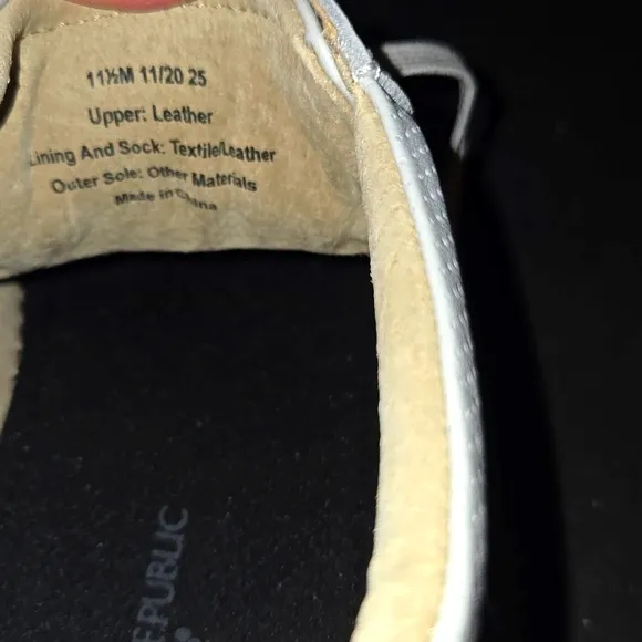 NEW BANANA REPUBLIC RICHERD MID TOP LEATHER LIGHT GREY SZ 11.5 SHOES IN BOX