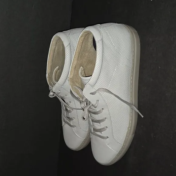NEW BANANA REPUBLIC RICHERD MID TOP LEATHER LIGHT GREY SZ 11.5 SHOES IN BOX