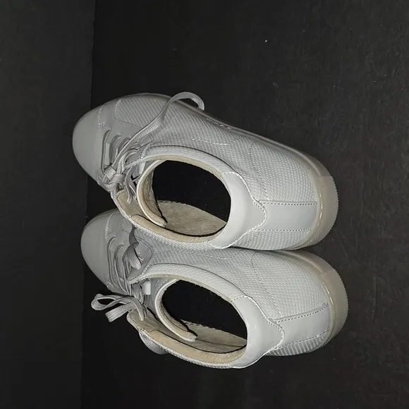 NEW BANANA REPUBLIC RICHERD MID TOP LEATHER LIGHT GREY SZ 11.5 SHOES IN BOX