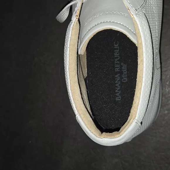 NEW BANANA REPUBLIC RICHERD MID TOP LEATHER LIGHT GREY SZ 11.5 SHOES IN BOX