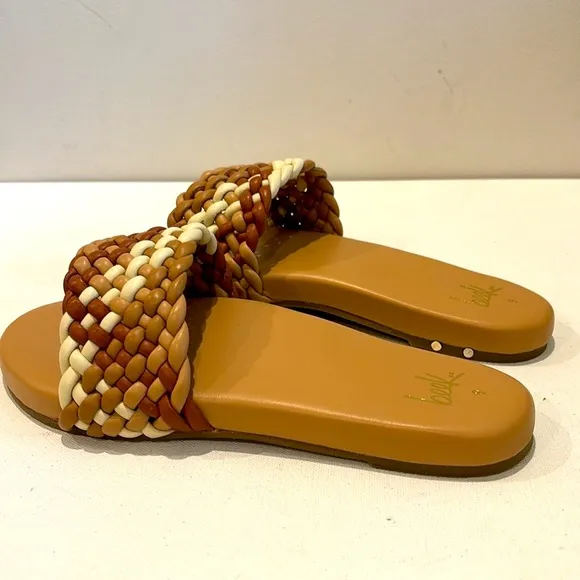 New BEEK Leather Baza Woven Sandals in Beach