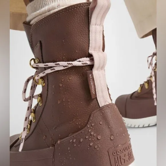 NEW Converse size 4 Kids Chuck Taylor All Star Lugged 2.0 CC Boots Brown shoes