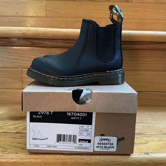 NEW Dr. MARTENS Infant Toddler Softy T Leather Chelsea Boots Size 8 Boys/Girls