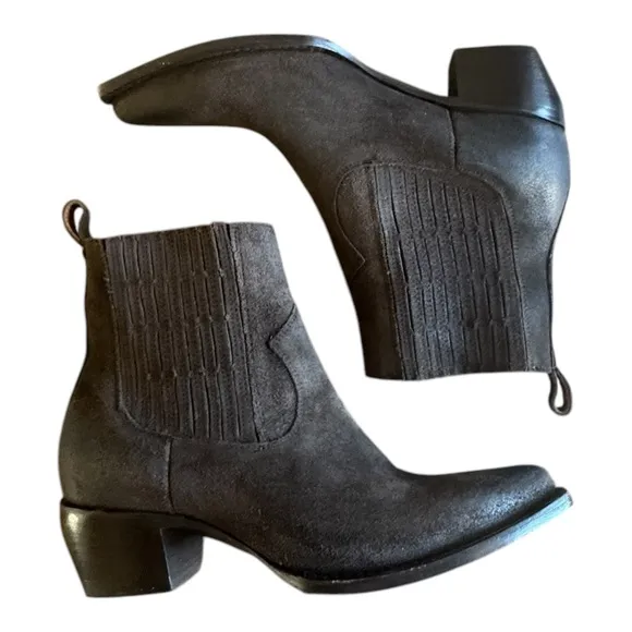 NEW! Frye Sacha Chelsea Chocolate Brown Suede Ankle Boots Elastic Panels …