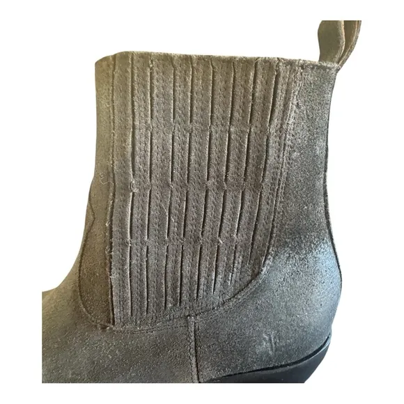 NEW! Frye Sacha Chelsea Chocolate Brown Suede Ankle Boots Elastic Panels …