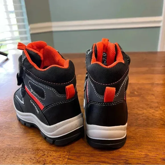 New Geox flanfil ABX waterproof baby boots size 8 black orange
