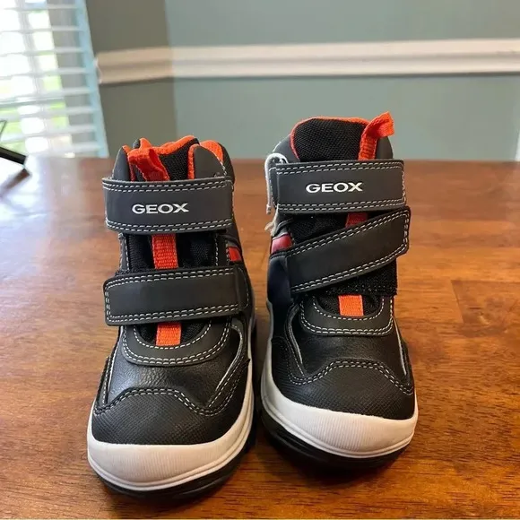 New Geox flanfil ABX waterproof baby boots size 8 black orange