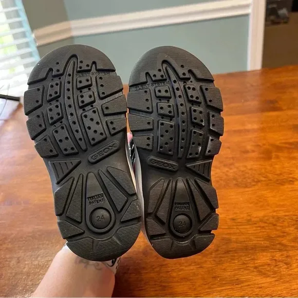 New Geox flanfil ABX waterproof baby boots size 8 black orange