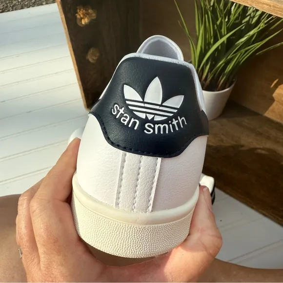 NEW GOLF Adidas Stan Smith UNISEX White and Navy Spikeless Golf Sneakers