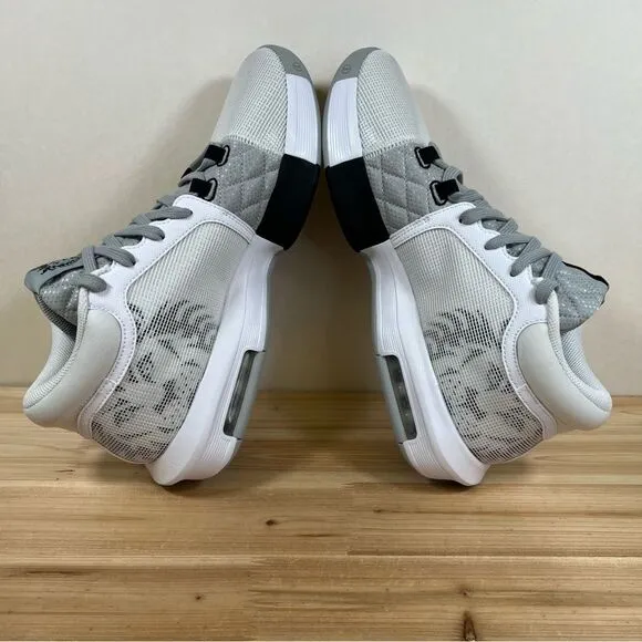 NEW Nike LEBRON Witness VIII 8 Basketball shoes Mens 11.5 White Light Smoke Grey