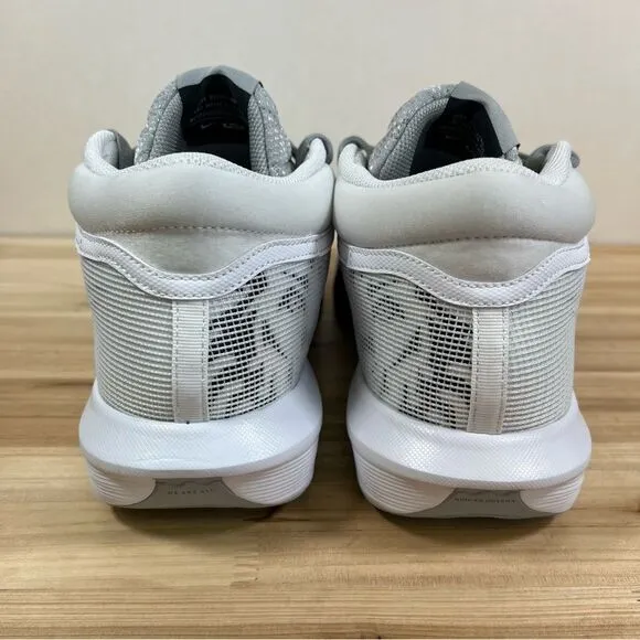 NEW Nike LEBRON Witness VIII 8 Basketball shoes Mens 11.5 White Light Smoke Grey