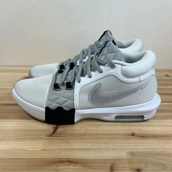 NEW Nike LEBRON Witness VIII 8 Basketball shoes Mens 11.5 White Light Smoke Grey