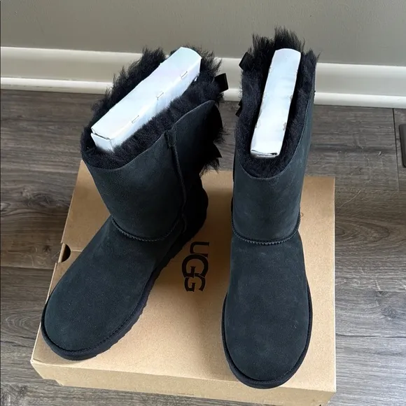 New UGG Black Bailey Bow II Boots with Fur Trim and Bow Details