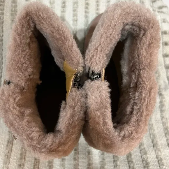 NEW UGG ELISIANA WOMENS CARIBOU SUEDE ANKLE BOOTS