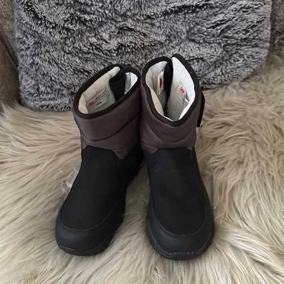 NEW UGG KIDS TOTY WEATHER BLACK/CHARCOAL BOOTS