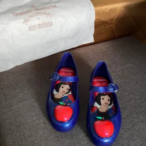 New with dust bag Minie Melissa / Disney Snow White shoes size 11 and gi…