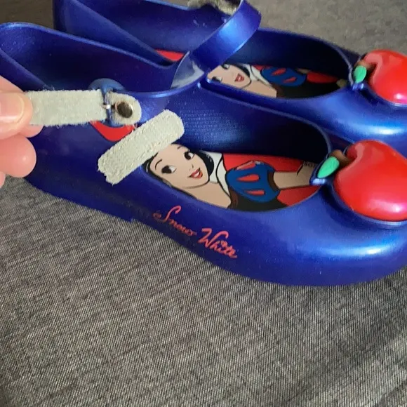 New with dust bag Minie Melissa / Disney Snow White shoes size 11 and gi…