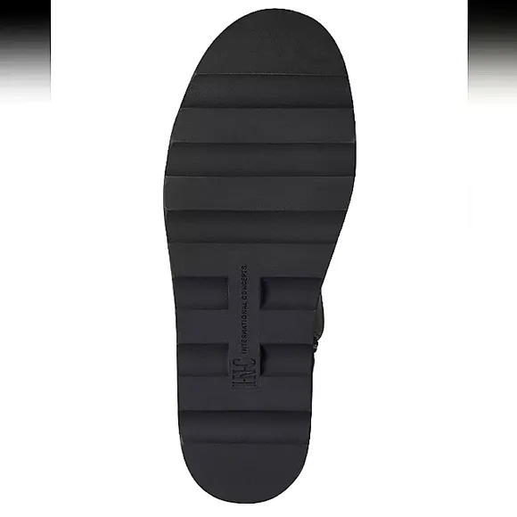 New w/o Box INC International Concepts Hiliah Puffer Wedge Black Boots Size 5