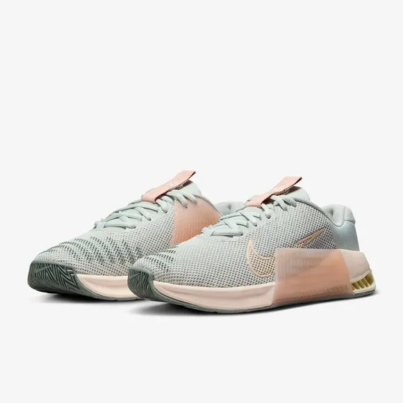 [NEW] Women's Nike Metcon 9 Workout Shoes Light Silver DZ2537-002
