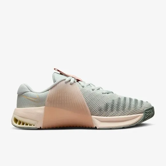 [NEW] Women's Nike Metcon 9 Workout Shoes Light Silver DZ2537-002