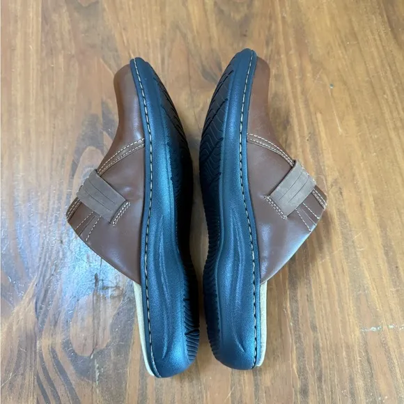 New Women’s Sz 8 Clarks Laurieann Ella Leather Clogs