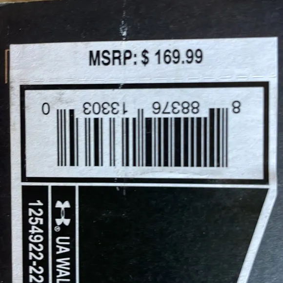 New Women’s Under Armour boots. Sz 9 Hiking Work Rain Cold weather.