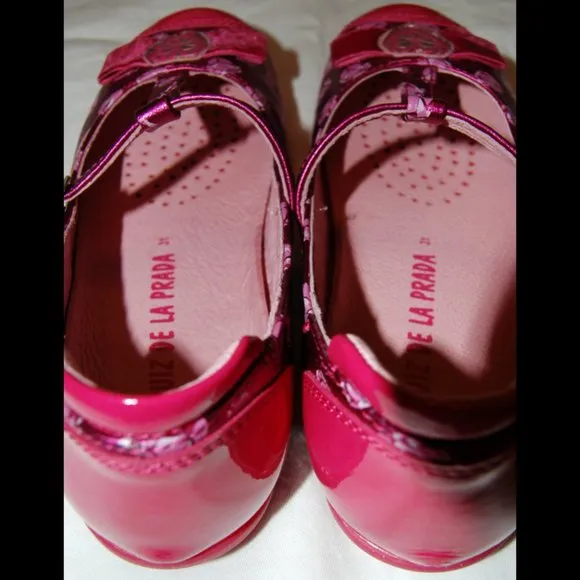 NIB Agatha Ruiz de la Prada Mary Janes, sz 31 (13.5 US)