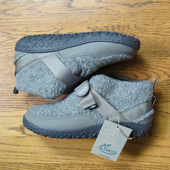 NIB Chaco Ramble Fluff Bootie Light Grey Color Kids Size 5
