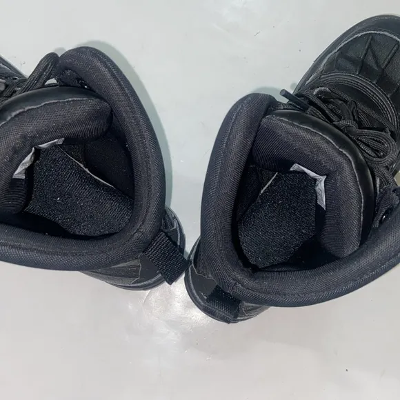 Nike ACG Woodside ll High GS US Size 4.5Y Kids Shoes Snow Boots