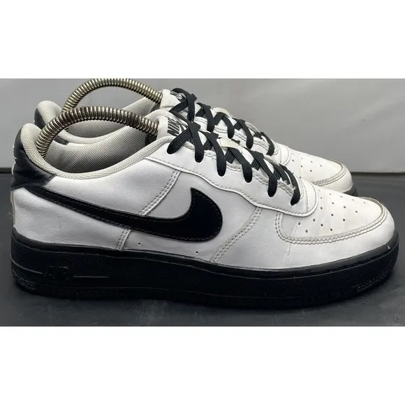 Nike Air Force 1 AF1 White Black Edition Shoes Kids 6Y / Women 7.5 Fast Shipping