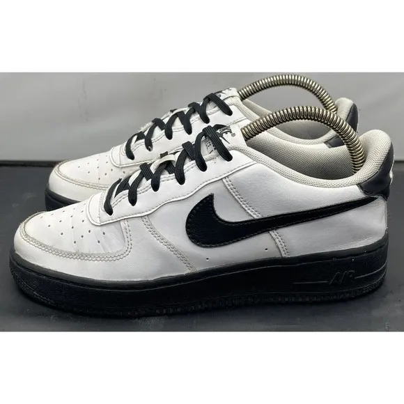 Nike Air Force 1 AF1 White Black Edition Shoes Kids 6Y / Women 7.5 Fast Shipping