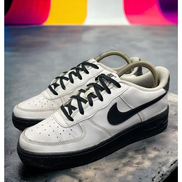 Nike Air Force 1 AF1 White Black Edition Shoes Kids 6Y / Women 7.5 Fast Shipping
