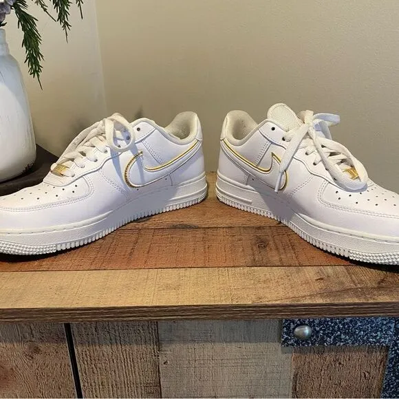 Nike Air Force 1 Icon Clash Metallic Gold