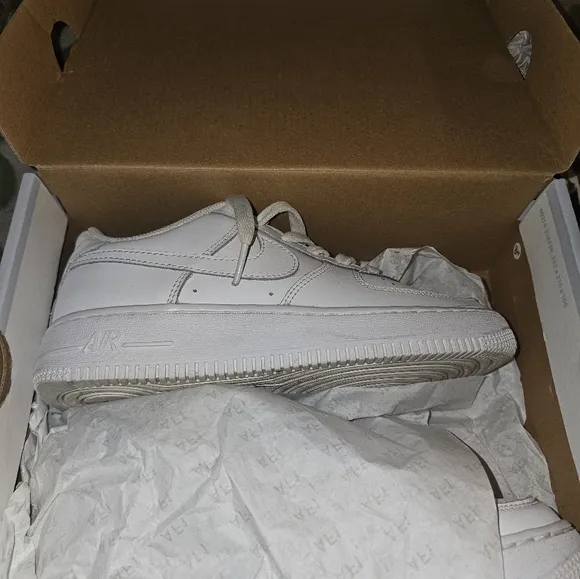 Nike Air Force 1 Low Casual Shoes w/ box