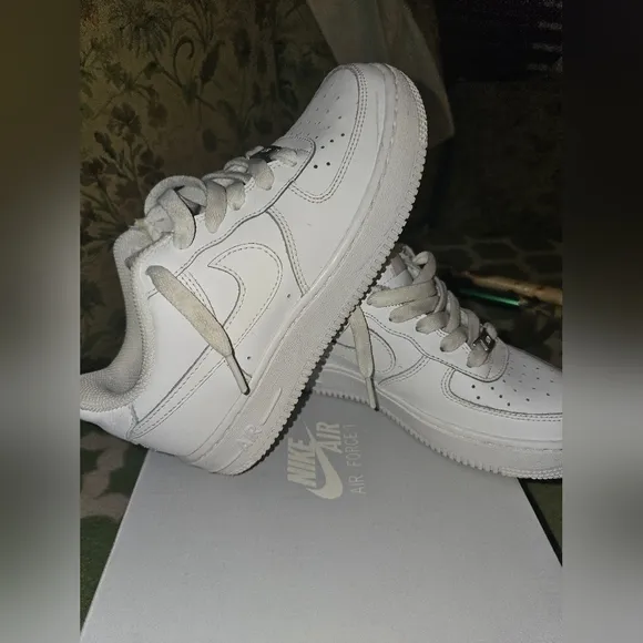 Nike Air Force 1 Low Casual Shoes w/ box