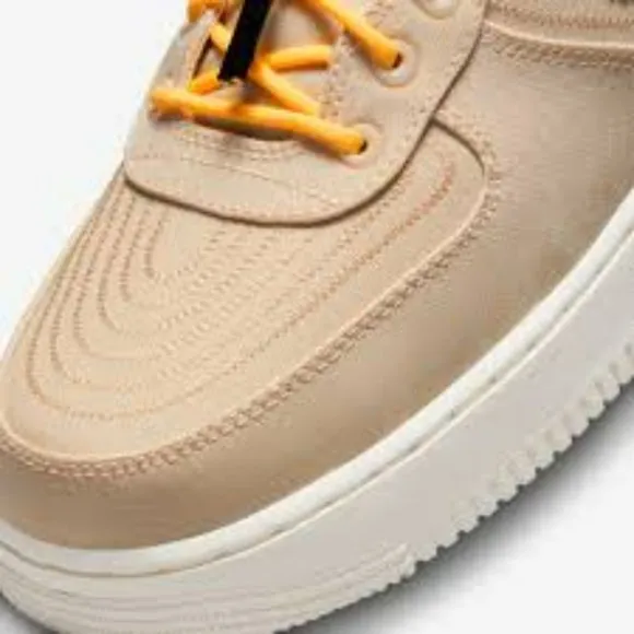 Nike Air Force 1 LV8 3 SE (Big Kids). Brand New. Kids Size: 6.5y