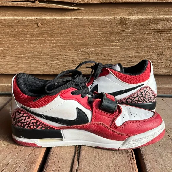 Nike Air Jordan youth size 5.5 basketball shoes sneakers. EUC