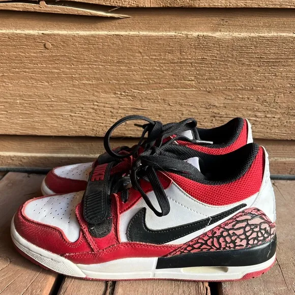 Nike Air Jordan youth size 5.5 basketball shoes sneakers. EUC