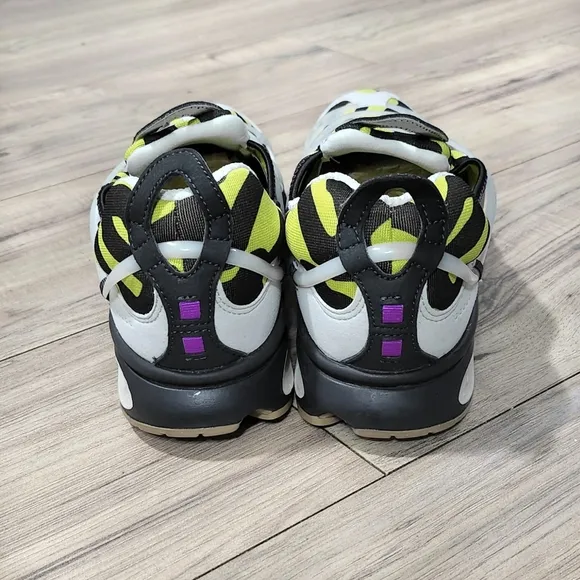Nike Air KuKini Bright Cactus Mens Size 10 Black Volt Running Shoes
