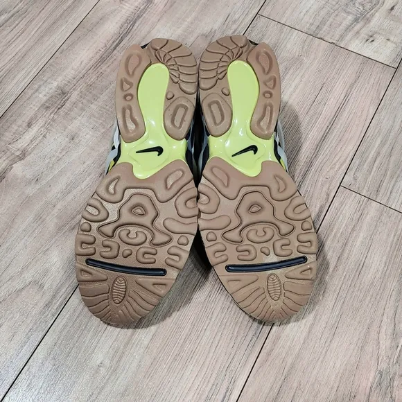 Nike Air KuKini Bright Cactus Mens Size 10 Black Volt Running Shoes