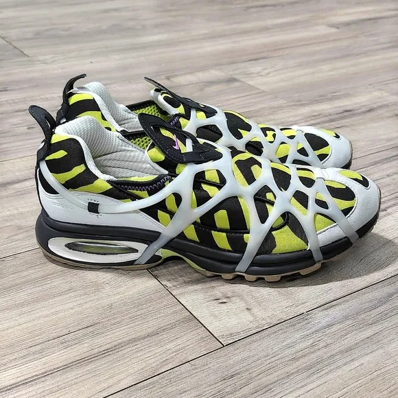 Nike Air KuKini Bright Cactus Mens Size 10 Black Volt Running Shoes